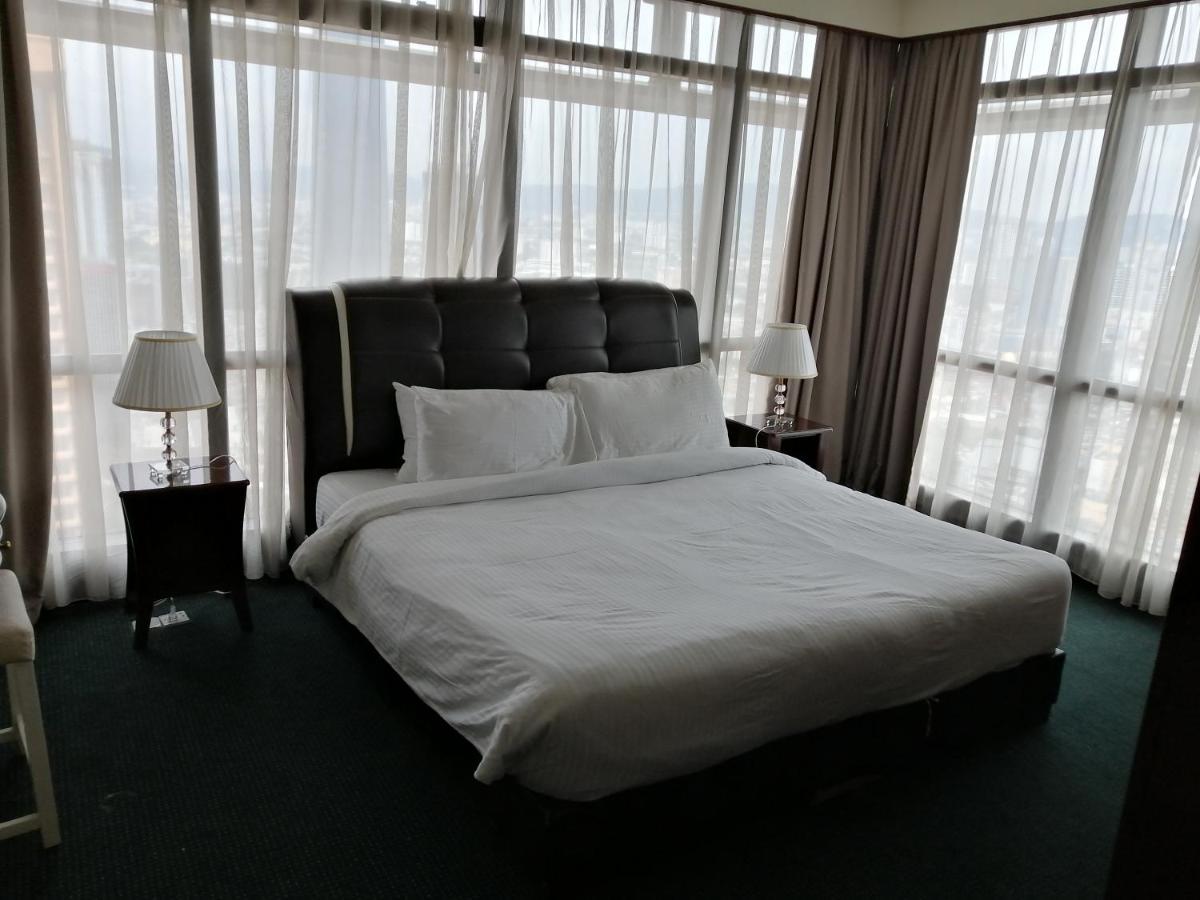 Kl Landmark Apartment At Berjay Times Square Kuala Lumpur Luaran gambar