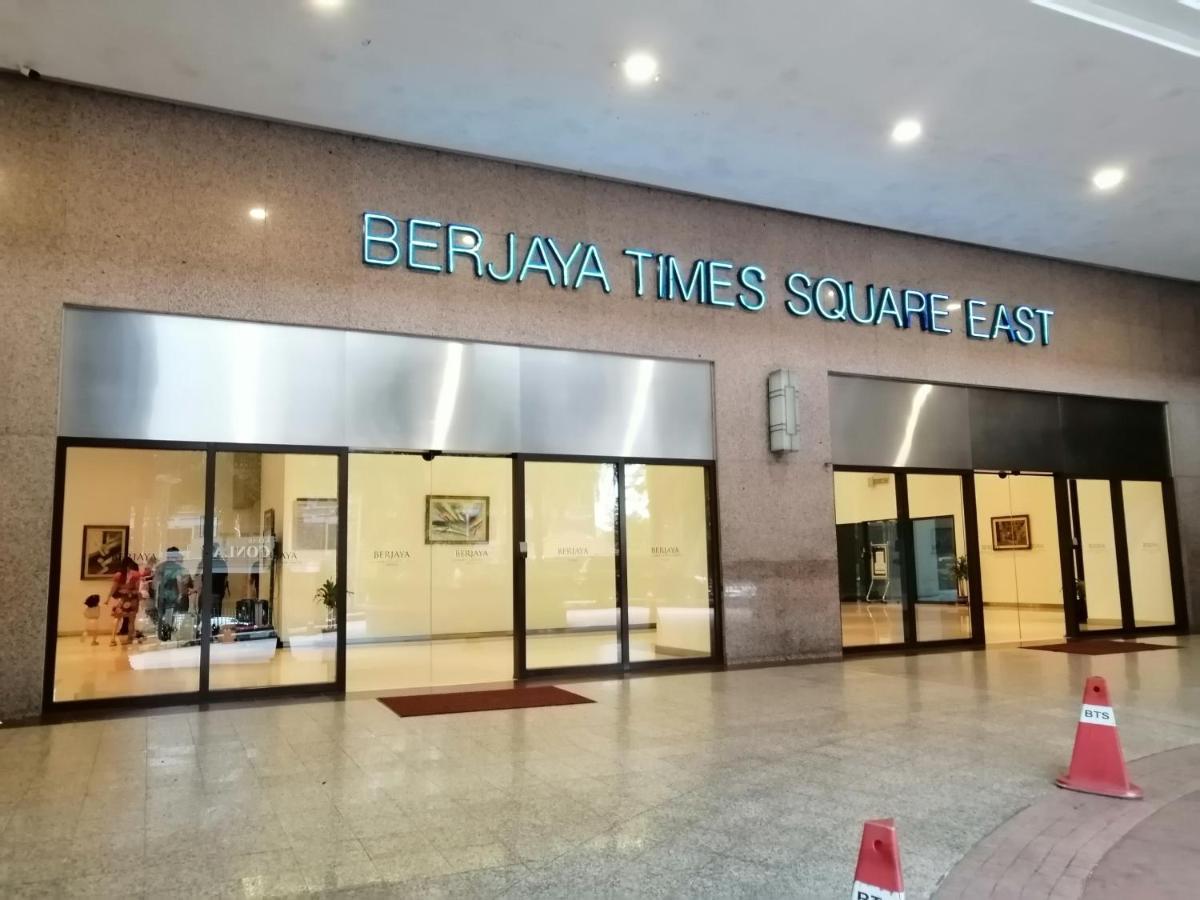 Kl Landmark Apartment At Berjay Times Square Kuala Lumpur Luaran gambar