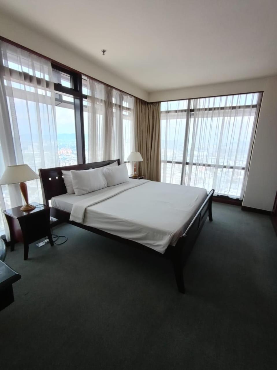 Kl Landmark Apartment At Berjay Times Square Kuala Lumpur Luaran gambar